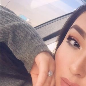 Meet your Posher, Tania